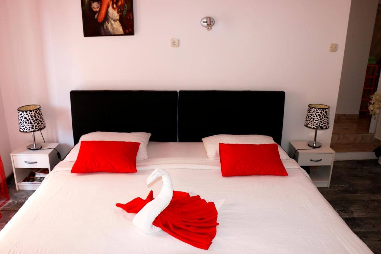 Rooms And Apartment Stambuk Split Luaran gambar