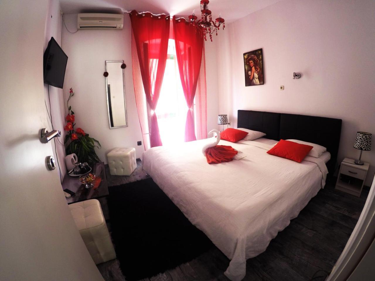 Rooms And Apartment Stambuk Split Luaran gambar