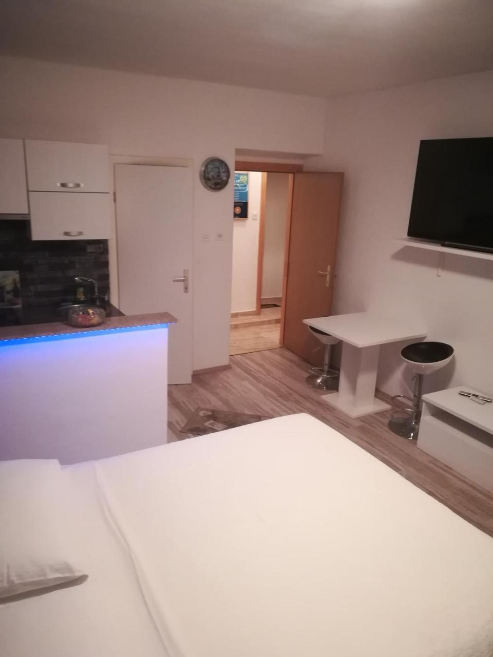 Rooms And Apartment Stambuk Split Luaran gambar